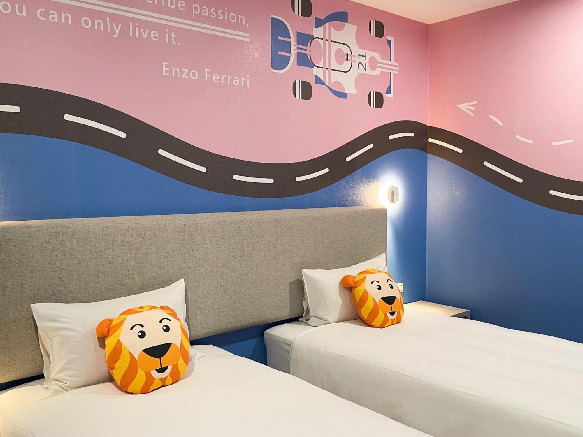 Holiday Garden Hotel Skm Park Kaohsiung Rom bilde